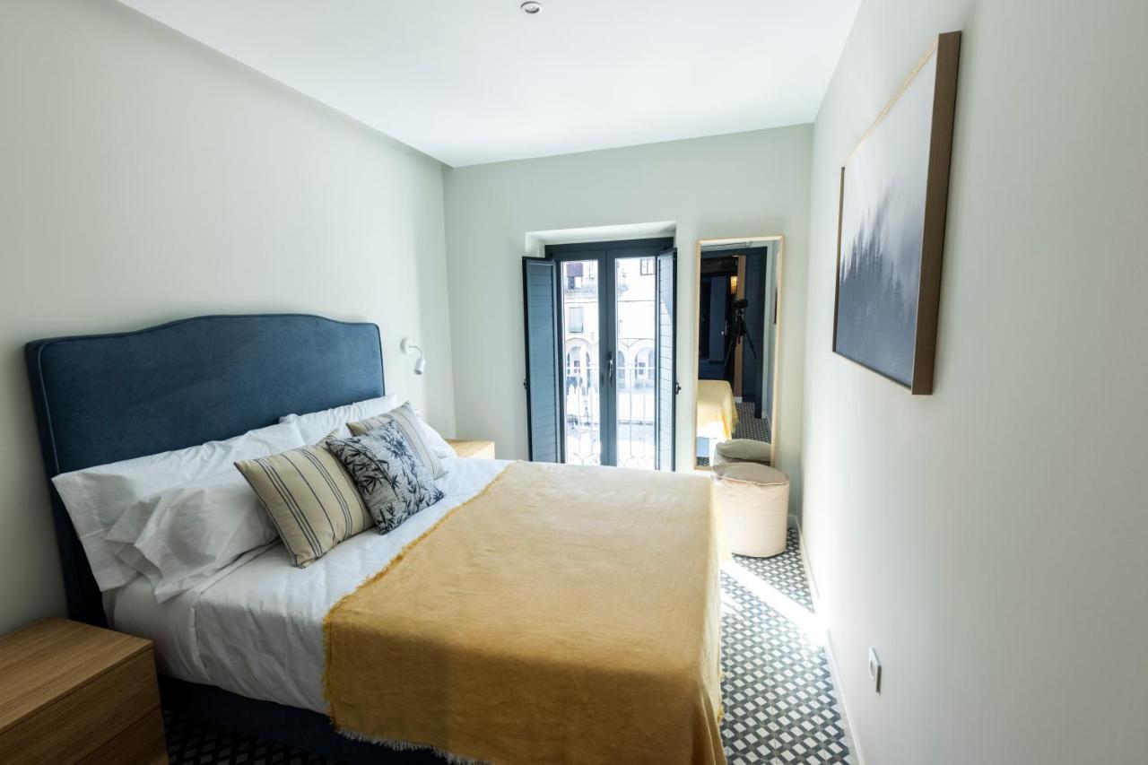 Apartamentos El Patio Plaza Mayor Caces Zewnętrze zdjęcie